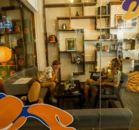 viet-asia-tour-mad-monkey-hostel-phnom-penh (17)