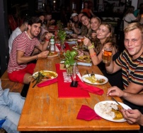 viet-asia-tour-mad-monkey-hostel-phnom-penh (31)