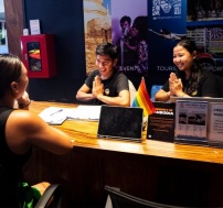 viet-asia-tour-mad-monkey-hostel-phnom-penh (40)