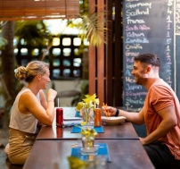 viet-asia-tour-mad-monkey-hostel-phnom-penh (8)