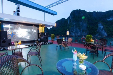 Thien Canh Son cave - Halong Bay – Hanoi (B, Br)