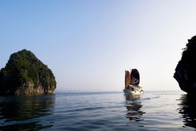 Halong Bay - Dark and Bright Cave – Hanoi (B, Br)