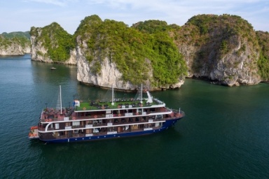 Hanoi - Tuan Chau Marina - Lan Ha bay – Ong Cam Area (L, D)