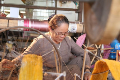 Quang Phu Cau incense and Phùng Xá silk Full Day