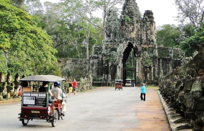 Explore Phnom Penh City Tour By Reviewing With Mrs. Nancy