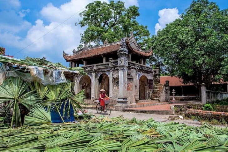 Chuong Village In Hanoi - Hometown Of Vietnamese Conical Hats