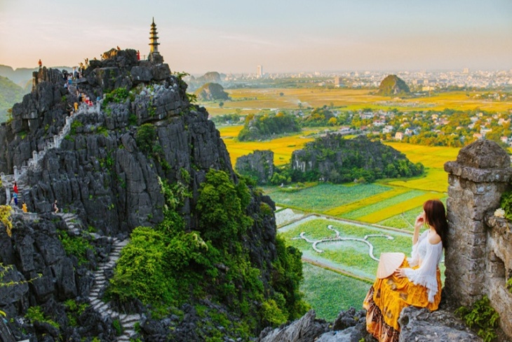 Mua Cave: Panorama Of Ha Long Bay On Land