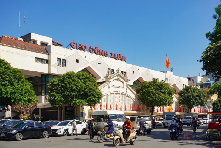 What To Buy In Dong Xuan Market? Visit The Best Market In Hanoi Old Quarter