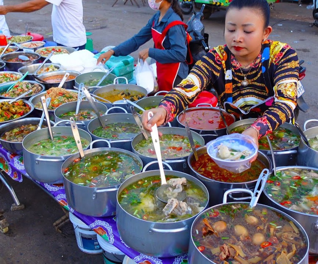 Top 07 Best Local Street Food In Siem Reap, Cambodia