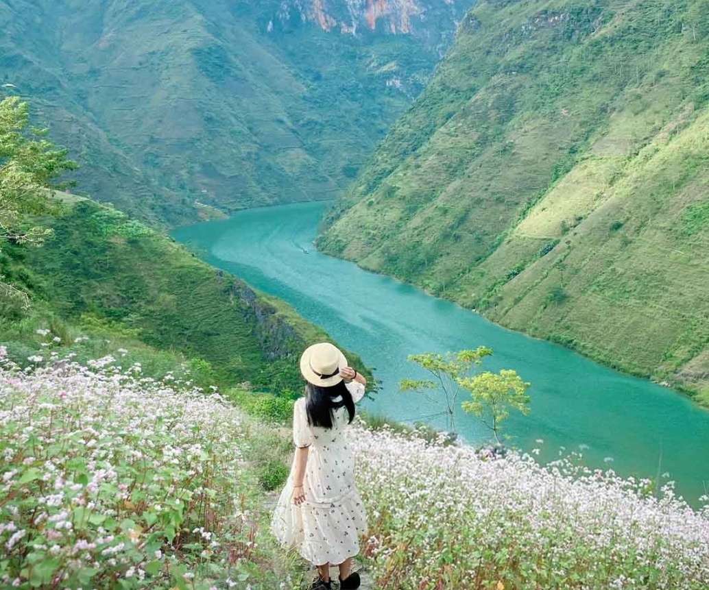 Exploring Nho Que River Ha Giang, Vietnam With Scenic River Boat Cruises