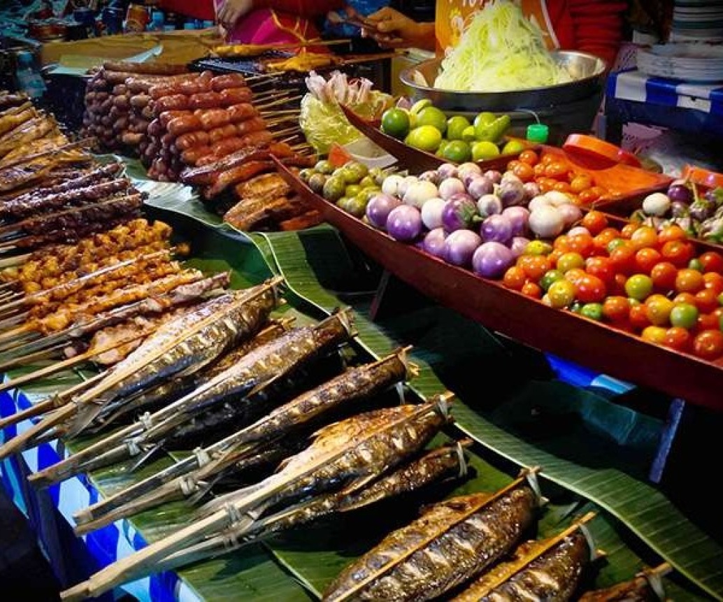 Laos Street Food Guide: 10 Dishes You Can’t Miss