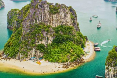 Hanoi - Halong Bay - Tung Sau Pearl Farm - Titov Island (L, D)