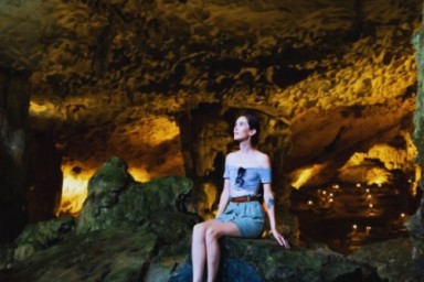 Ha Long Bay – Visit Sung Sot Cave – Hanoi (B, Br)