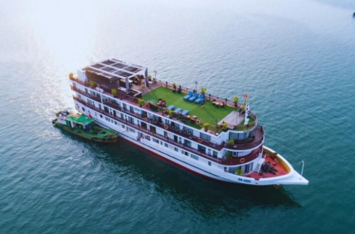 Amanda Cruise Junk In Halong Bay