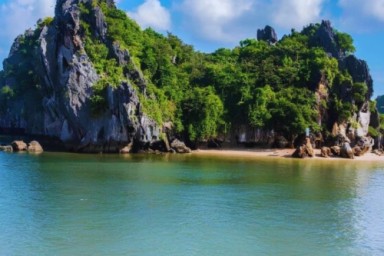 Hanoi - Tuan Chau Marina - Lan Ha bay - Tra Bau (L, D)