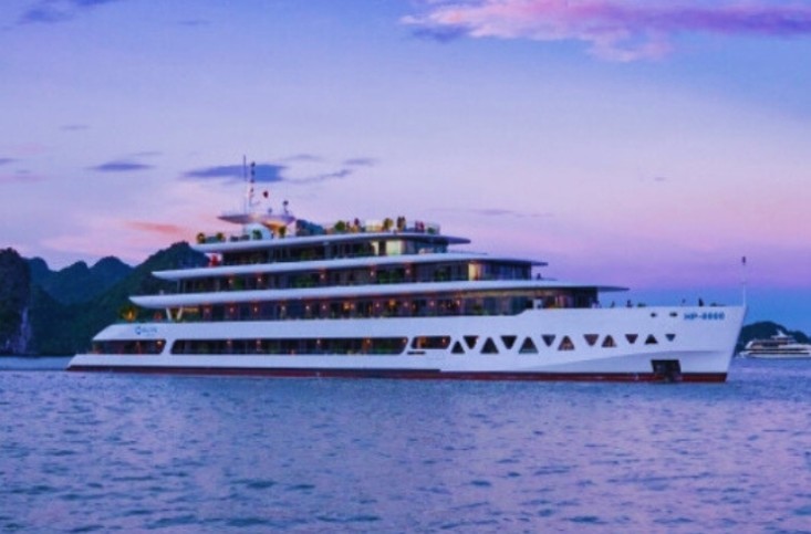 Elite Of The Seas Halong Bay