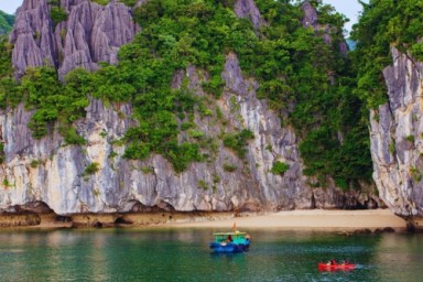 Hanoi - Hai Phong - Lan Ha bay - Ba Trai Dao islets (L, D)