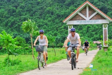 Viet Hai village - Cat Ba Island (B, L, D)