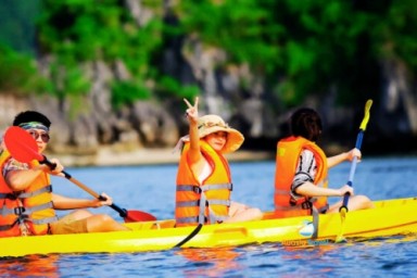Hanoi - Lan Ha bay - Ba Trai Dao islets - Dark and Bright Cave (L, D)