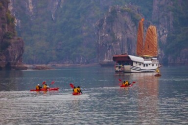 Bai Tu Long bay - Cong Do Area (B, L, D)