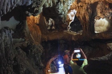 Lan Ha bay - Trung Trang cave - Tuan Chau Marina – Hanoi (B, Br)