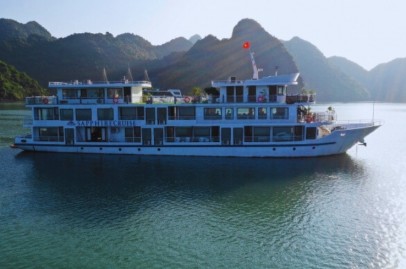 Sapphire Boat Cruise Halong Lan Ha Bay