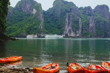 Lan Ha bay - Dark and Bright Cave - Hai Phong – Hanoi (B, Br)