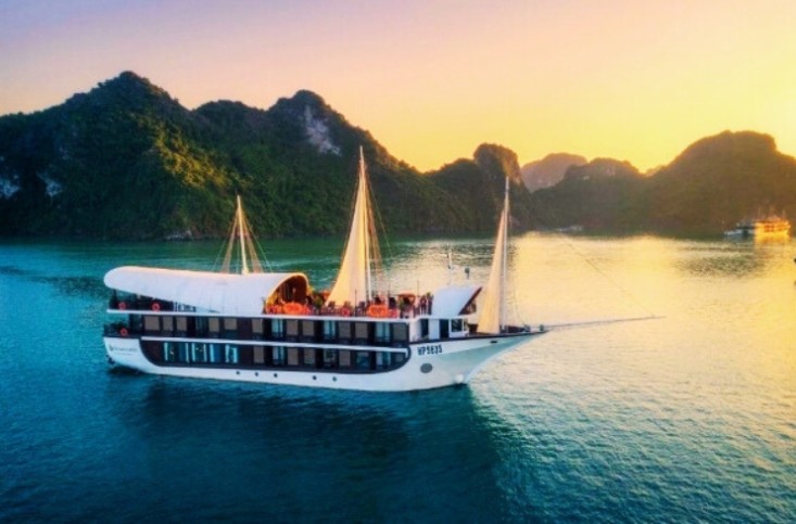 Sena Cruise Lan Ha Bay