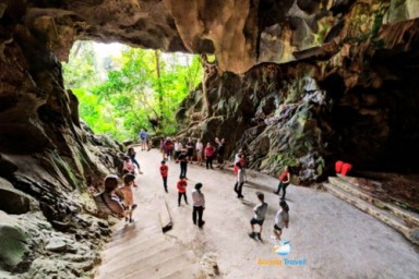 Lan Ha bay - Trung Trang cave - Hai Phong - Halong Bay – Hanoi (B, Br)