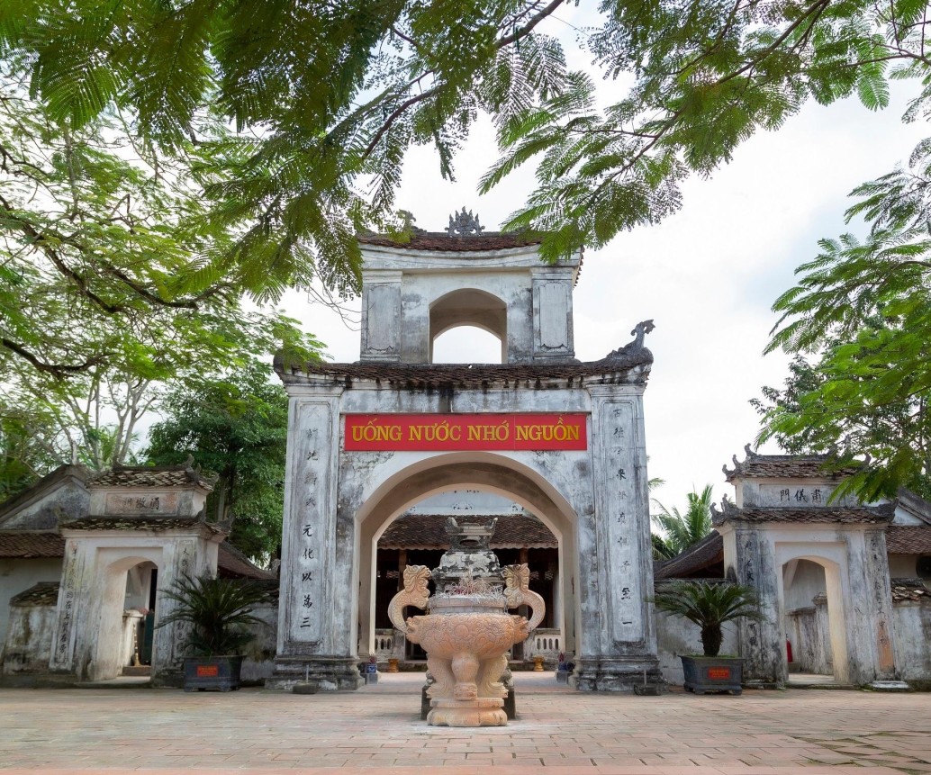 Bach Ma - The Best Temple In Hanoi Old Quarter, Vietnam