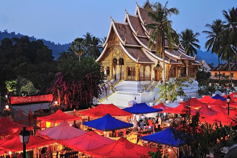 Why You Shouldn’t Miss The Luang Prabang Night Market Why You Shouldn’t Miss The Luang Prabang Night Market