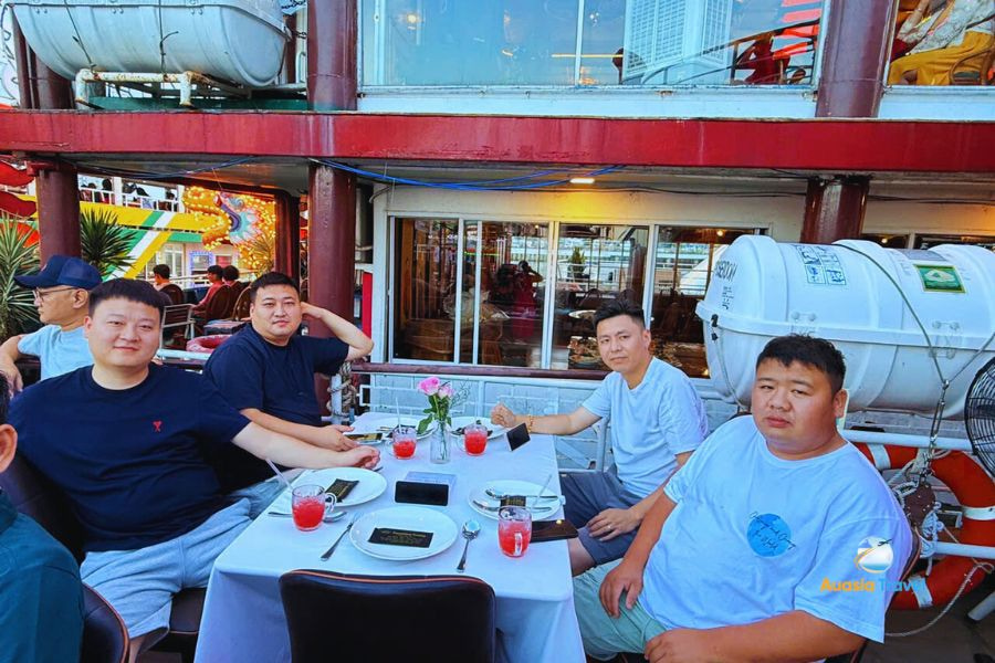 Jan Lubos and his friend at Han river cruise, Da Nang – Auasia Travel Testimonials
