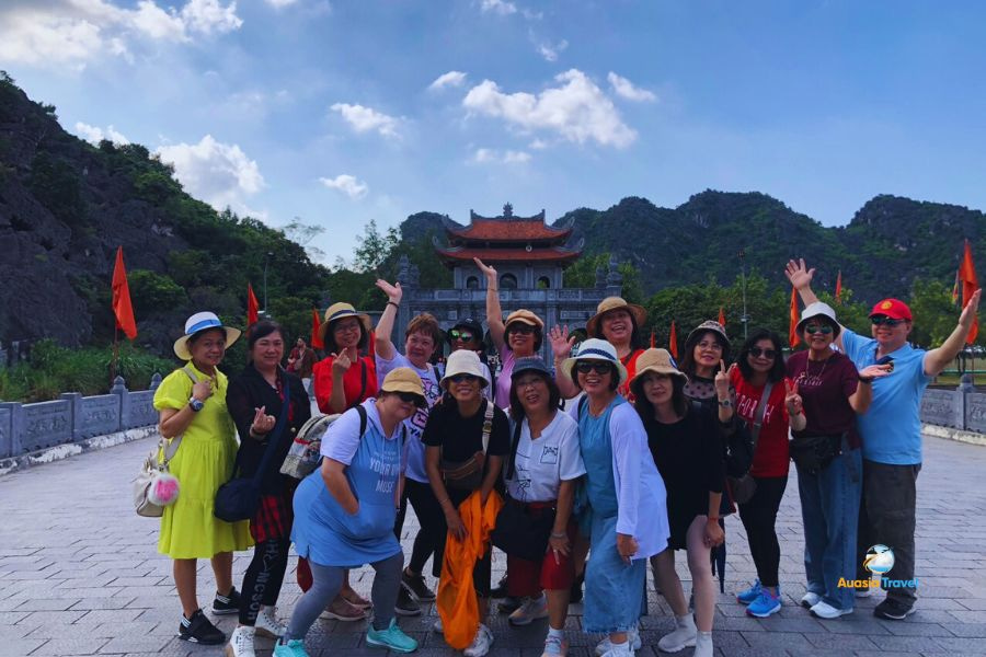 Hoa Lu ancient capital in Ninh Binh, Vietnam – Auasia Travel testimonials