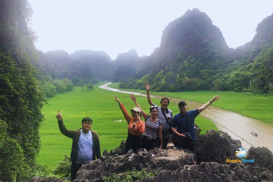 Tam Coc’s panorama in Ninh Binh, Vietnam – AuasiaTravel’s testimonials