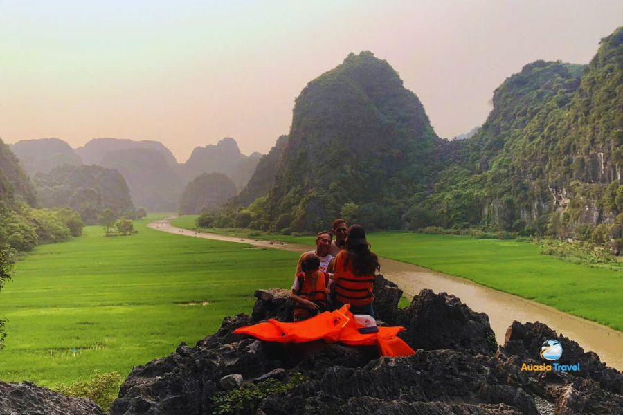Tam Coc’s panorama in Ninh Binh, Vietnam - Auasia Travel’s Testimonials