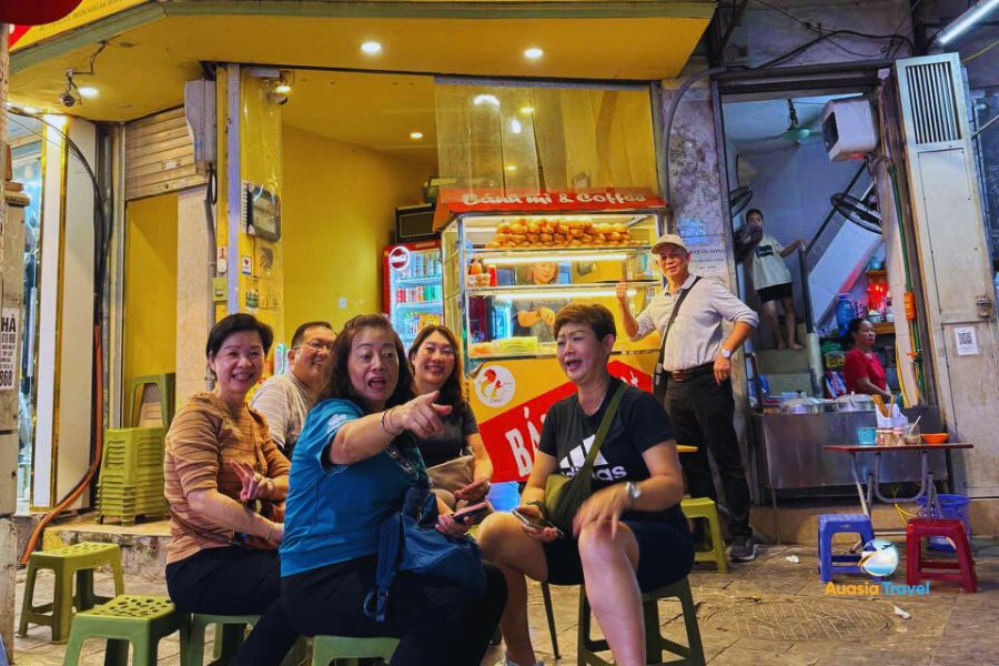 Baguette bread shop in the old quarter, Hanoi, Vietnam - Auasia Travel’s Testimonials