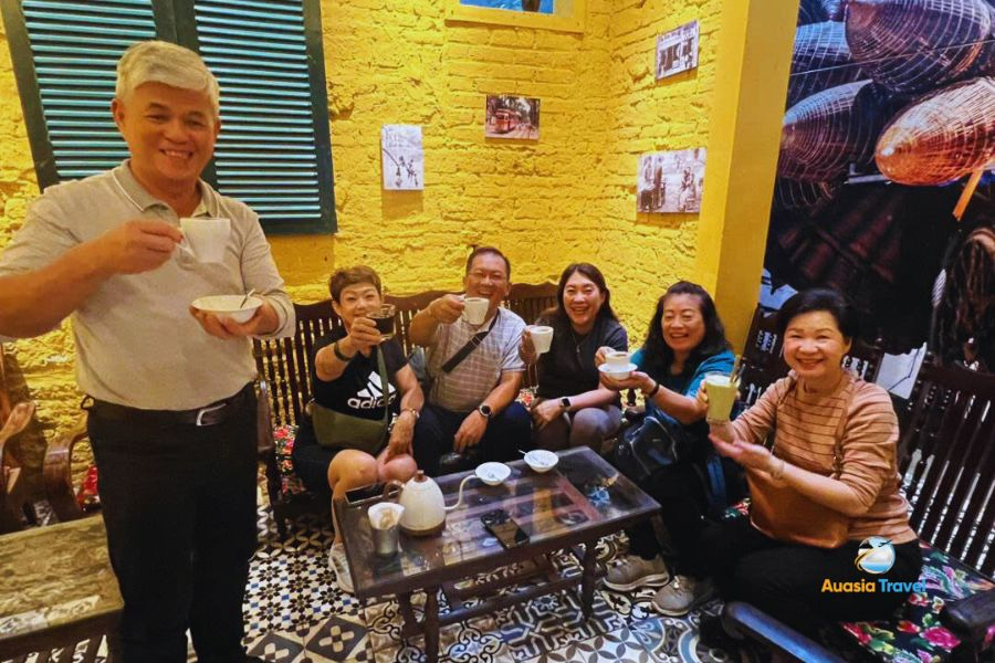 Egg coffee shop in the old quarter, Hanoi, Vietnam - Auasia Travel’s Testimonials