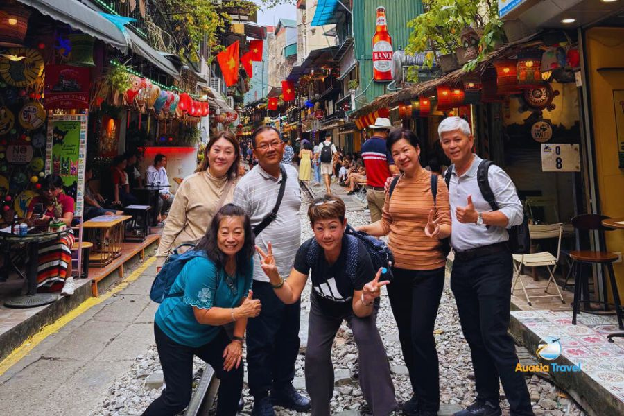 Hanoi train street, Vietnam - Auasia Travel’s Testimonials