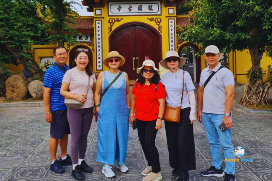 Tran Quoc pagoda's main gate, Hanoi, Vietnam - Auasia Travel’s Testimonials