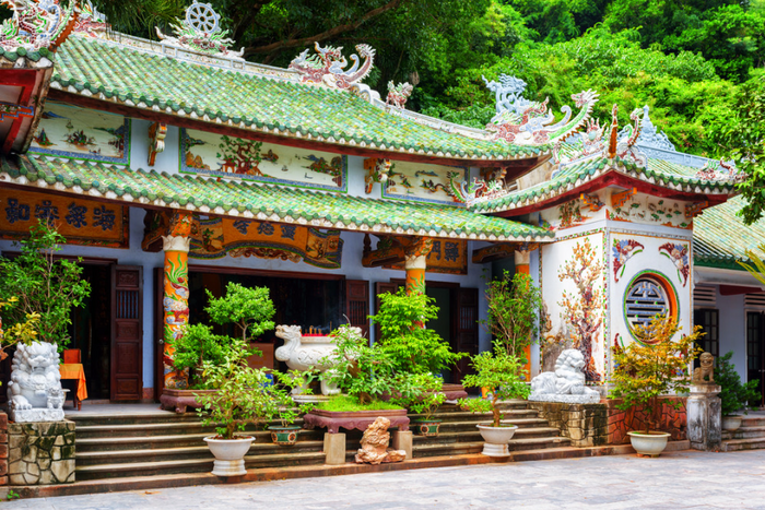 Visit-linh-ung-pagoda-on-son-tra-peninsula-when-travel-to-da-nang_AuasiaTravel
