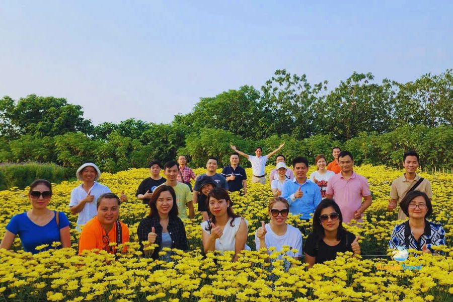 Dedicated team of AuasiaTravel – professional, passionate, and reliable experts.