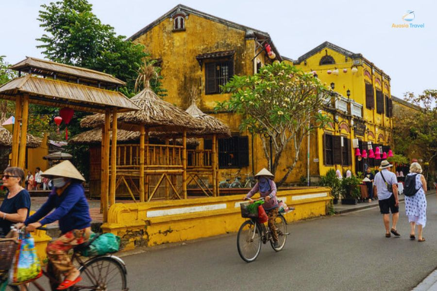 Hoi An Ancient Town featured in the 8 Days Vietnam itinerary from Hanoi to Ho Chi Minh.