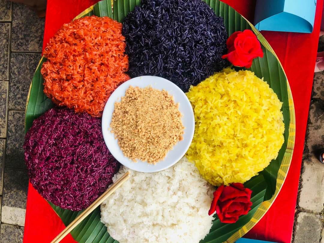 Fall In Love With These 10 Iconic Dishes At Ben Thanh Market