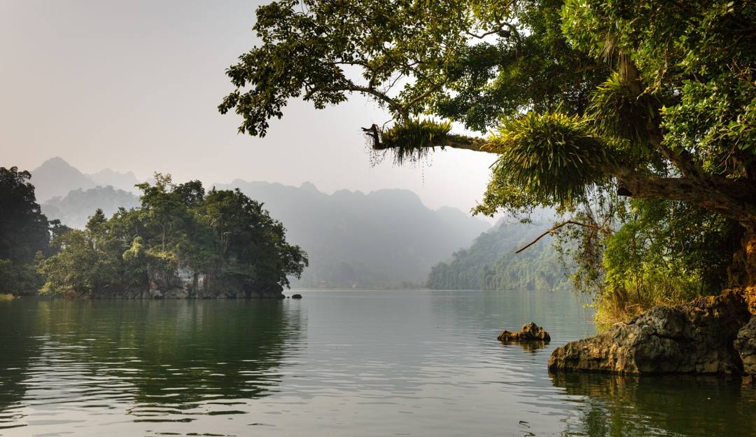 take-a-journey-to-visit-ba-be-national-park